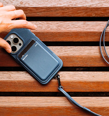 (Re) Classic Wallet | Magnetic