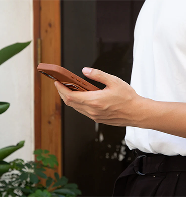 (Re) Classic Wallet | Magnetic